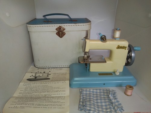 Ancien jouet machine - jouet,