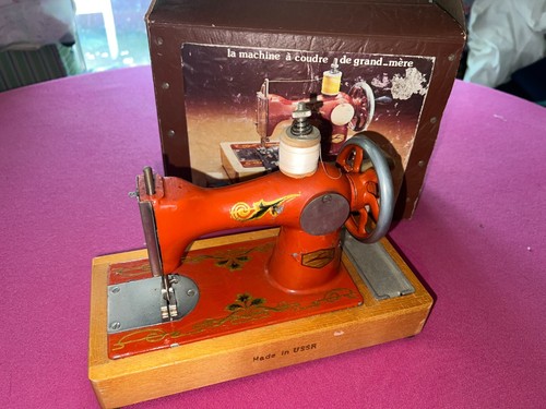 Ancienne machine coudre - ancienne, à