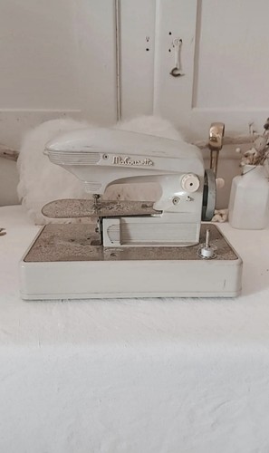 Ancienne machine coudre - machine, a