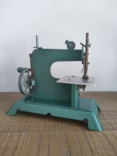 Ancienne machine coudre - machine, a