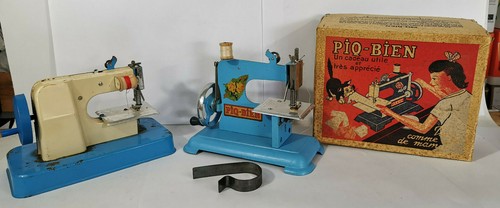 Lot anciens jouets machines - lot,